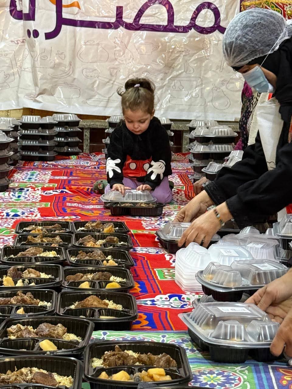 ” قومي المرأة بالسويس” يجهز ٣٥٠ وجبة بقري الألبان