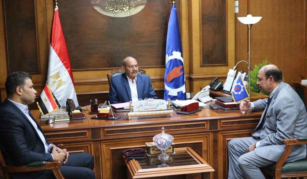 ” محافظ السويس” يلتقي رئيس الإدارة المركزية للمنطقة الحرة