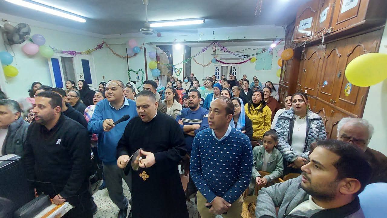 مارمينا والبابا كيرلس بالسويس تحتفل بتذكار نياحة البابا كيرلس السادس