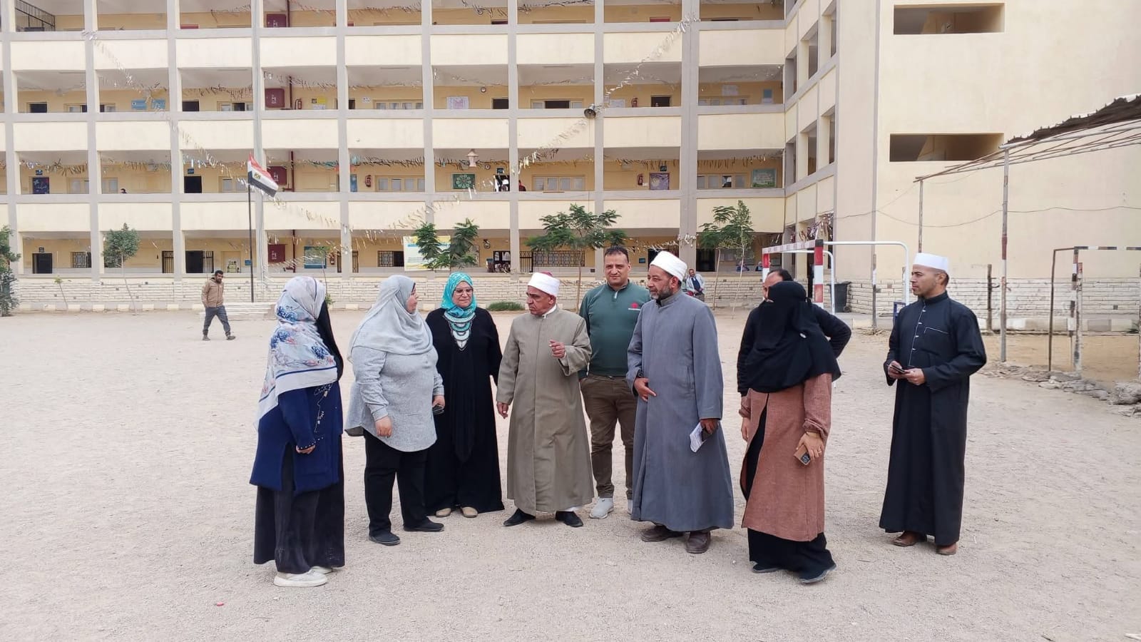 رئيس الأزهرية بالسويس يتابع إستعدادات معاهد المنطقة لزيارة هيئة ضمان الجودة