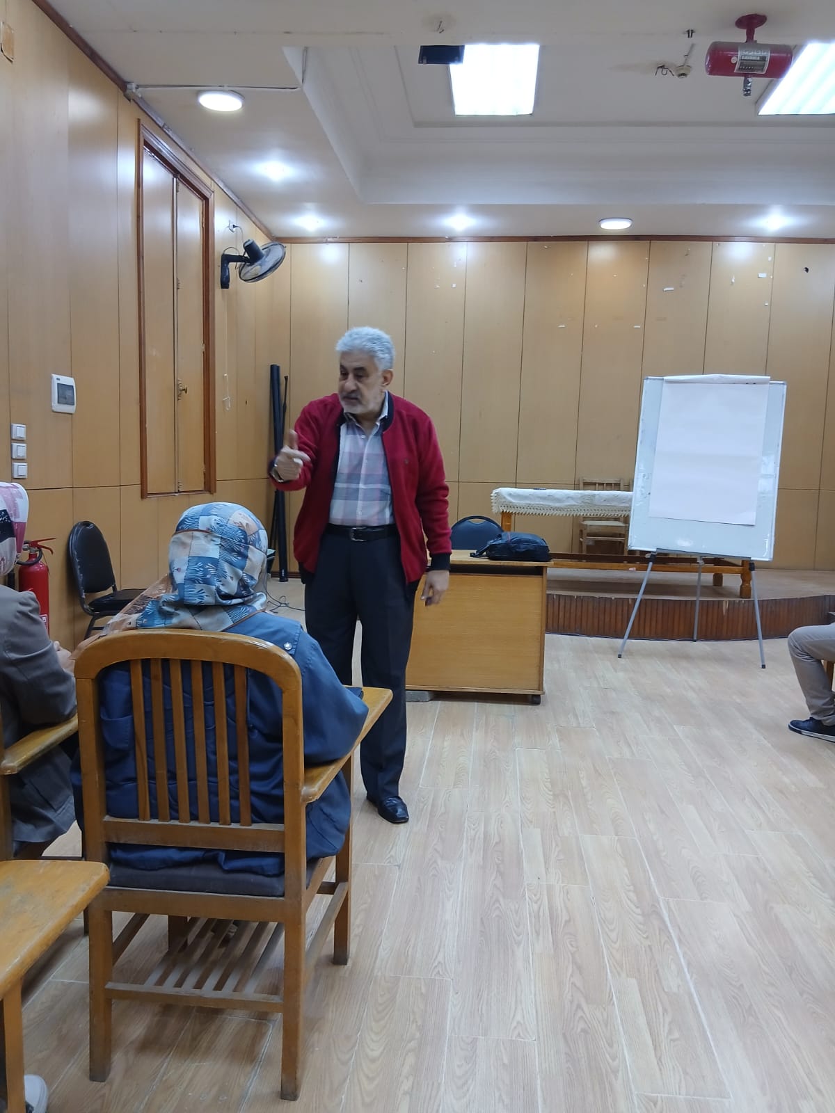 المخاطر الكهربائية والميكانيكية أسبابها والوقاية منها